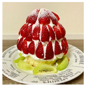 いちごのツリーケーキ