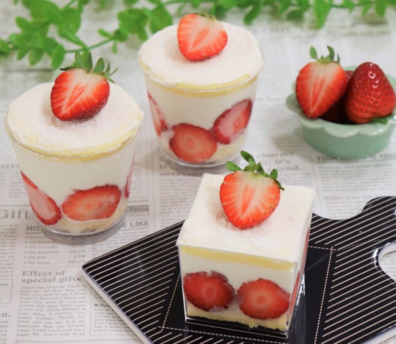 いちごのカップショートケーキ | 共立食品株式会社