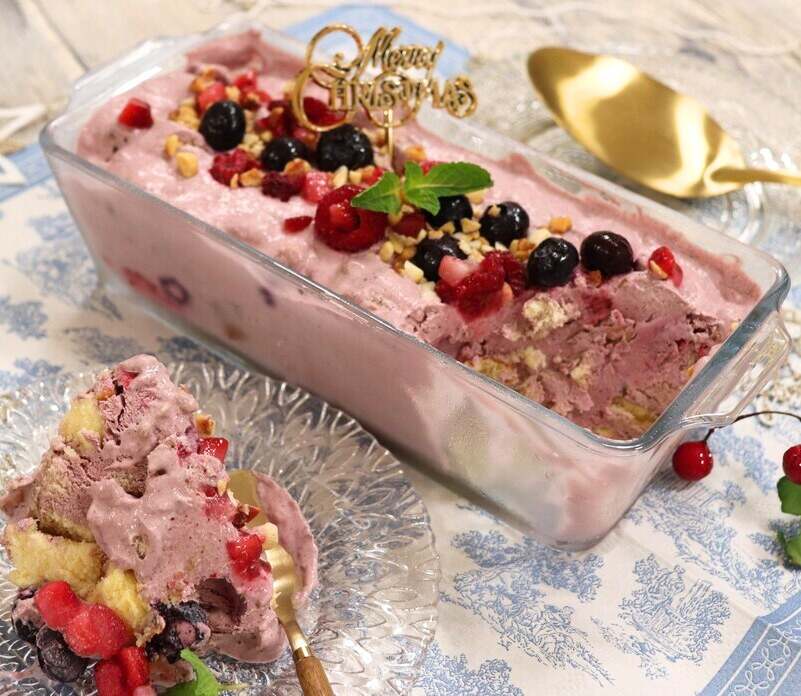 アサイー＆ミックスベリーのアイスケーキ